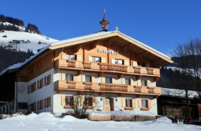 Отель Pension Straifhof, Бриксен-Им-Тале